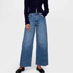 GAP High Rise Stride Ankle Jeans 31/12 Medium Wash Wide Leg Raw Hem preloved